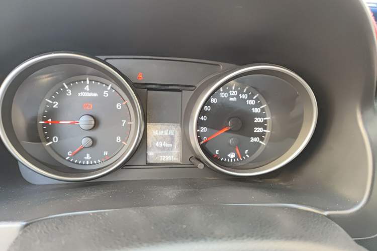 Used Haval H6 2015 Upgraded Model 1.5T Manual Two-Wheel Drive Elite Version
