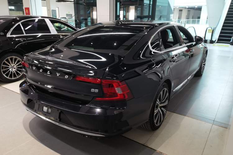 Used Volvo S90 2022 B5 Zhiyuan Luxury Edition