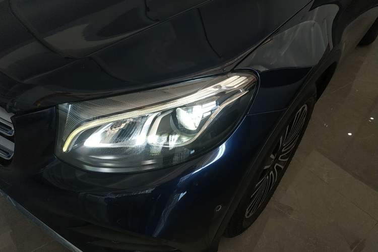 Used Mercedes-Benz GLC 2018 Facelifted GLC 260 4MATIC Dynamic Edition