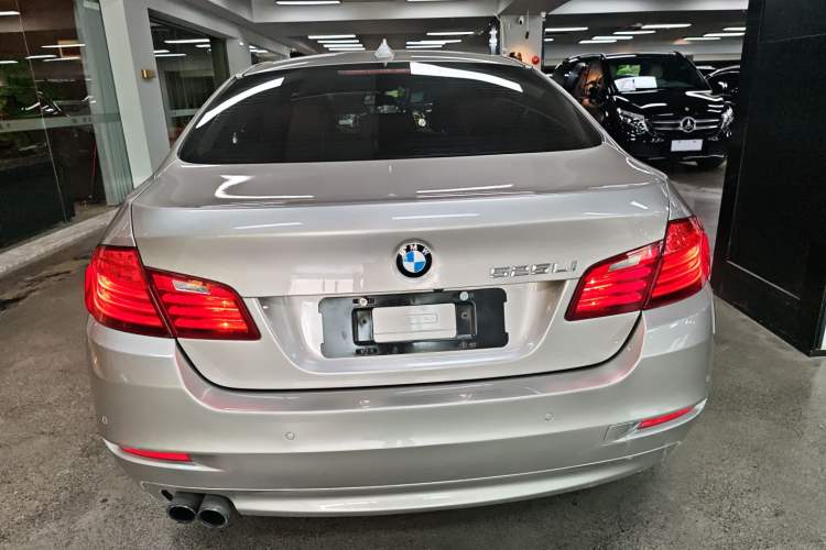 Used BMW 5 Series 2017 525Li Leading Model
