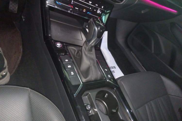 Used Volkswagen Passat 2023 Facelift 330TSI Luxury Edition