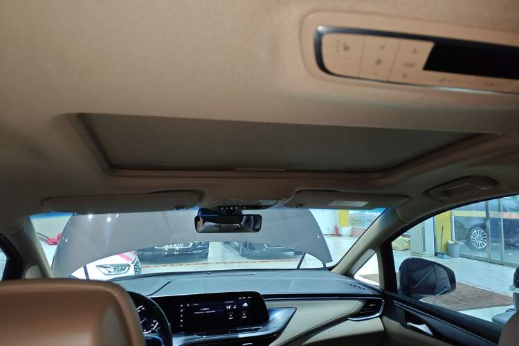 Used Buick GL8 2021 ES Land Cruiser 653T Luxury Edition