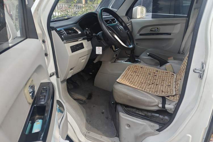 Used Jinbei New Hiace S 2021 1.5L Business-Class Central Air-Conditioned Coach China VI Standard SWC15M