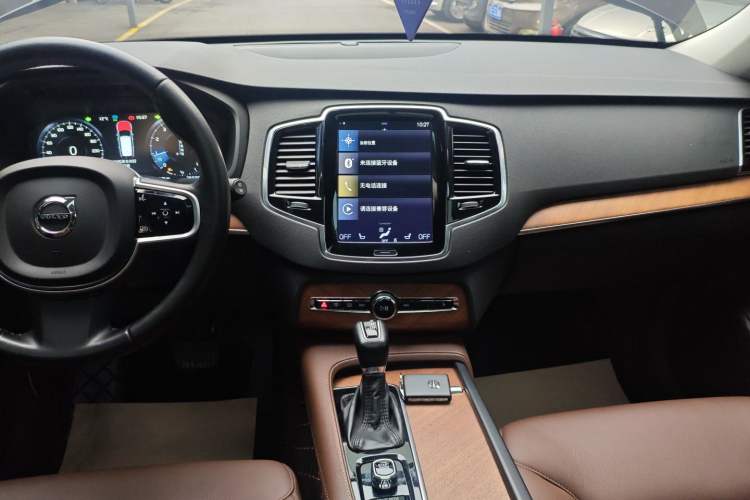 Used Volvo XC90 2019 T6 Zhiyi Edition 7-Seater China VI Standard
