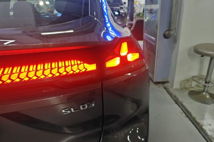 Used  SL03 2023 200Max Range-Extended Version