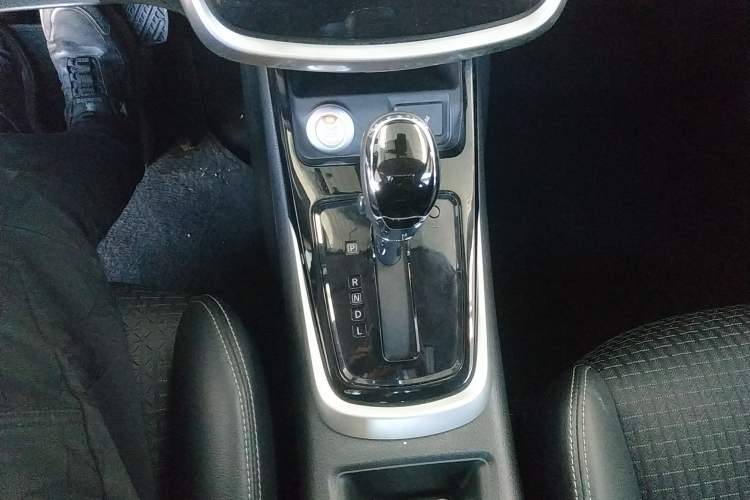 Used Nissan Tiida 2019 1.6L CVT Smart Drive Version China VI Standard