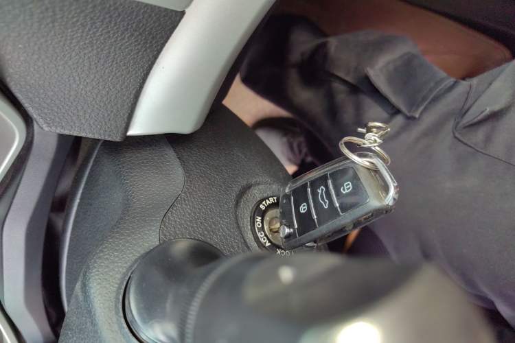 Used  Refine S3 2016 1.5L Manual Luxury Smart Version
