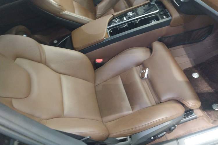 Used Volvo S90 2020 Facelift T5 Smart & Luxurious Edition