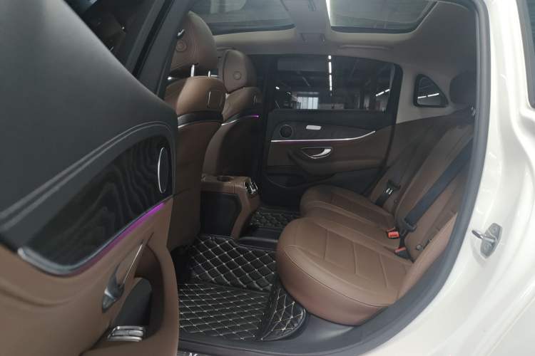 Used Mercedes-Benz E-Class 2019 Restyled E 300 L Sporty and Stylish Edition