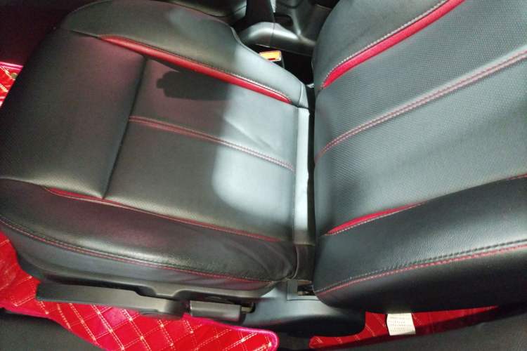 Used Soueast DX3 2016 1.5L Manual Luxury Version
