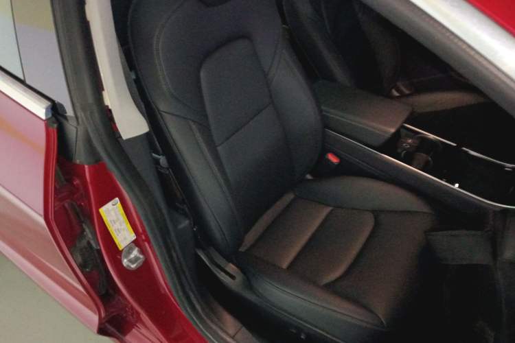 Used Tesla Model 3 2019 Long-Range All-Wheel-Drive Version