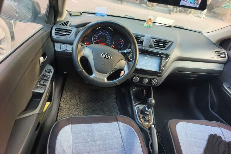 Used Kia K2 2015 Sedan 1.4L MT GLS
