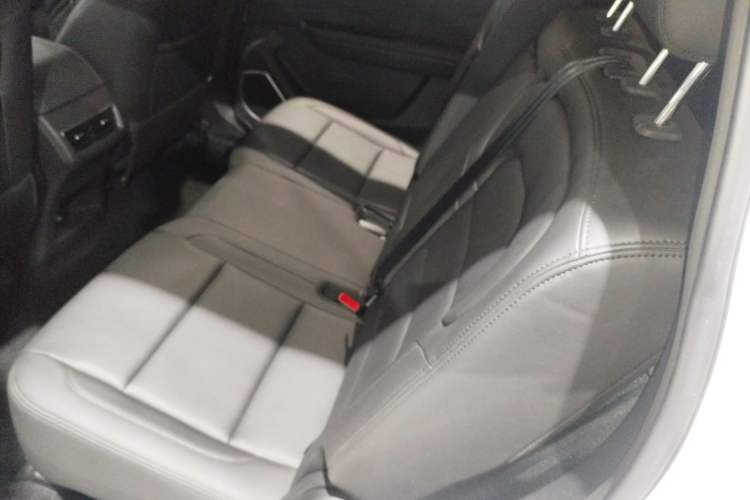 Used Sinotruk VGV U70 2020 1.5T Manual Luxury Edition 5 Seats
