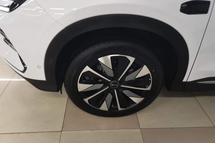 Used BYD Song PLUS New Energy 2025 EV Intelligent Driving Version 520km Premium Model
