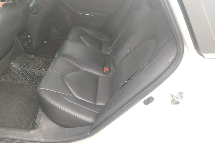 Used Toyota Avalon 2019 2.0L XLE Prestige Version China VI Standard