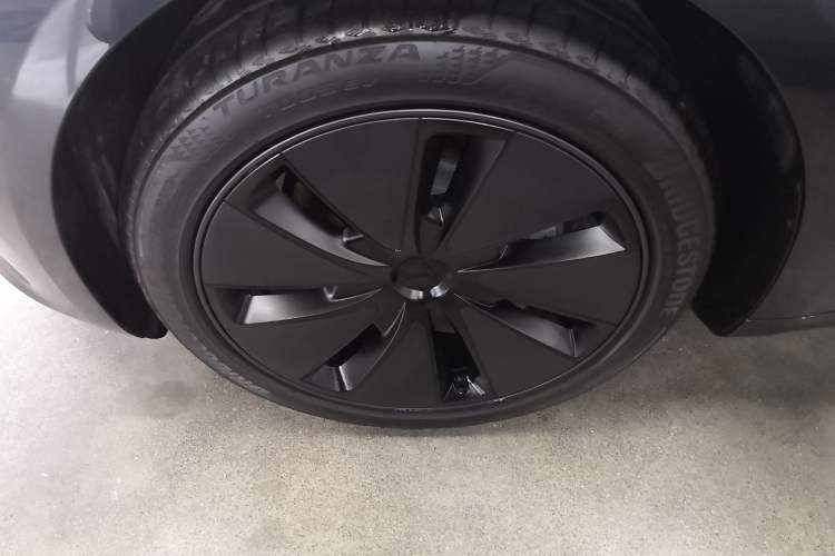 Used Tesla Model 3 2025 Rear-Wheel-Drive Version
