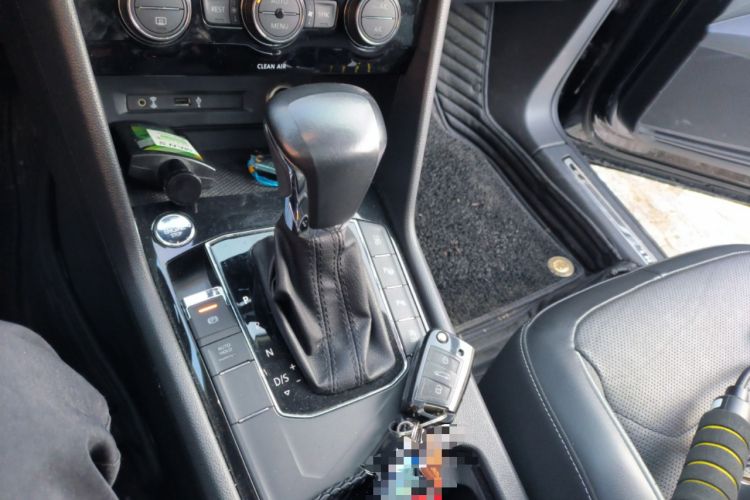 Used Volkswagen Tiguan L 2017 330TSI Automatic Two-Wheel Drive Flagship Edition
