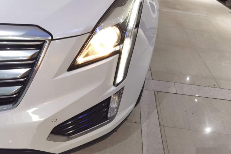 Used Cadillac XT5 2016 25T Luxury Model
