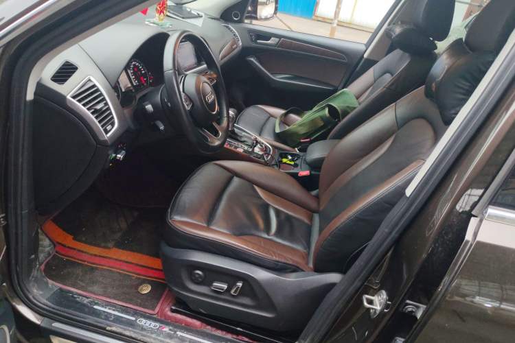 Used Audi Q5 2017 40 TFSI Comfort Model
