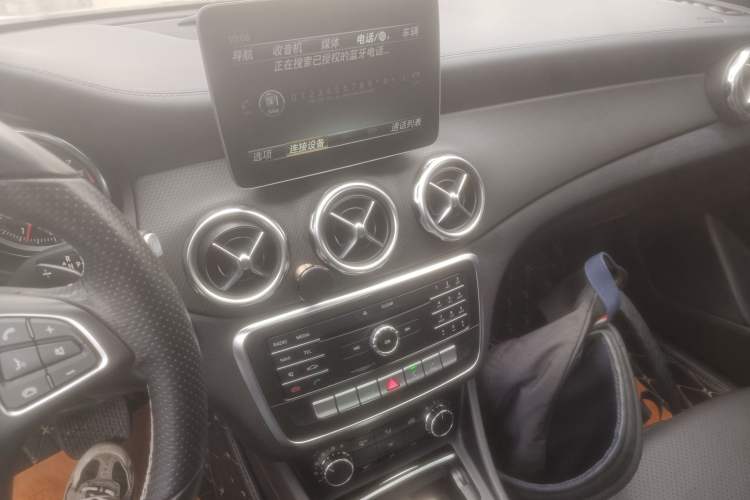 Used Mercedes-Benz GLA 2017 GLA 200 Fashion Model
