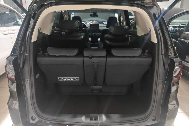 Used Honda Elysion 2022 2.0L eHEV Luxury Edition
