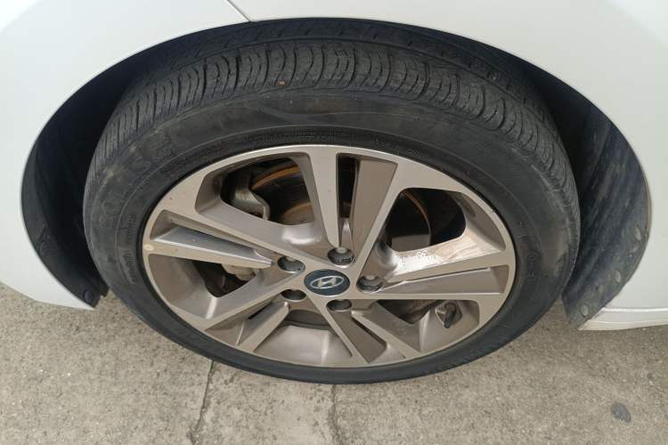 Used Hyundai Elantra 2016 1.6L Automatic ZhiXuan – Elite Version
