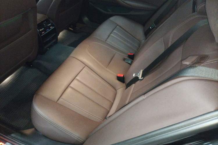 Used BMW 5 Series 2019 525Li Luxury Package
