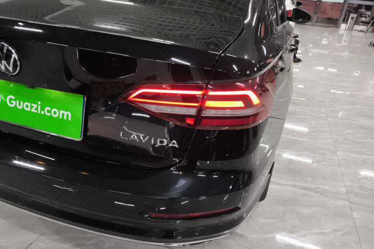 Used Volkswagen Lavida 2021 1.5L Automatic Comfort Edition
