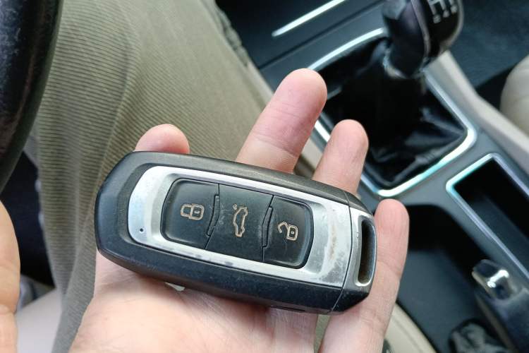 Used Geely Auto Emgrand 2017 Sedan Million Edition 1.5L Manual Luxury Model
