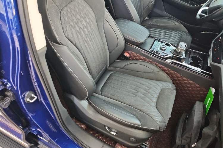 Used Hongqi HS5 2022 Revised Version 2.0T Smart Connect Flagship Edition
