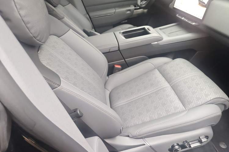 Used Zeekr 7X 2025 75 kWh Rear-Wheel Drive Intelligent Driving Version
