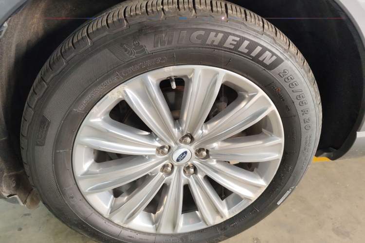 Used Ford Explorer 2020 EcoBoost 285 4x4 Titanium Edition 7-Seater
