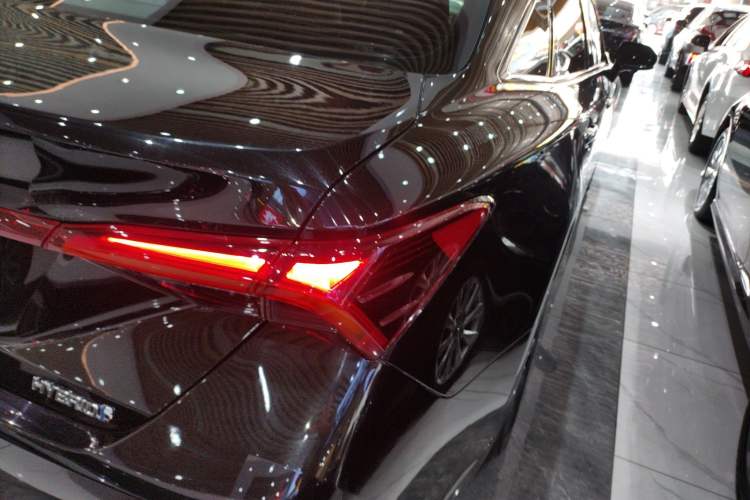 Used Toyota Avalon 2022 Dual-Engine 2.5L Luxury Edition