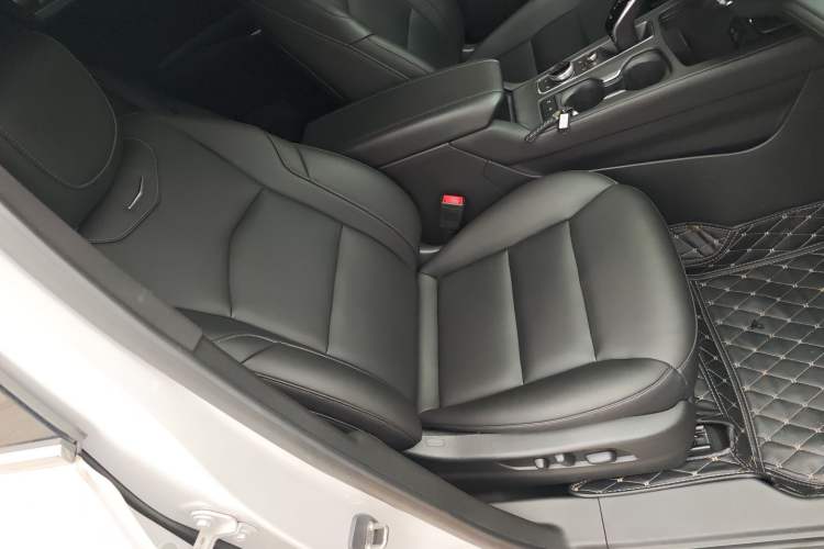 Used Cadillac XT4 2021 28T Two-Wheel Drive Leading Version
