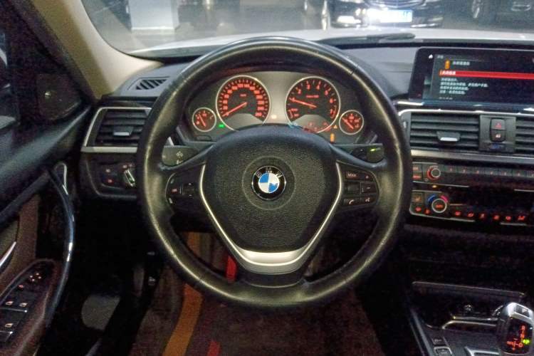 Used BMW 3 Series 2019 320Li Fashion Model
