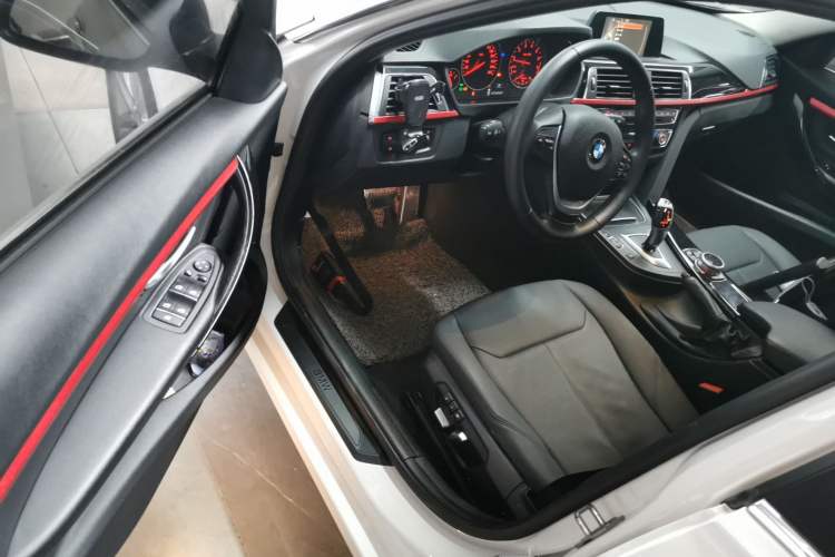 Used BMW 3 Series 2016 320Li Fashion Model
