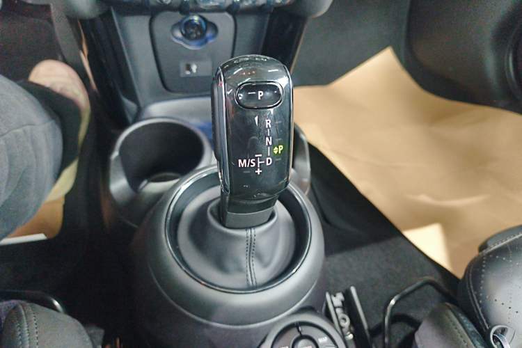 Used  MINI 2021 1.5T COOPER Artist
