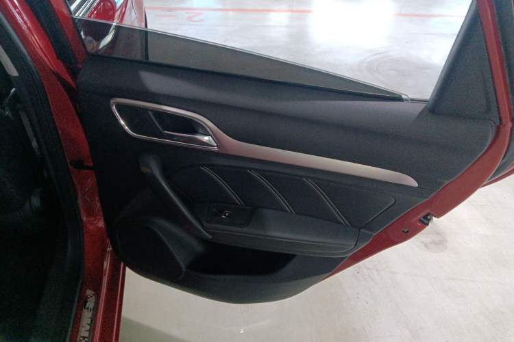 Used MG 6 2017 20T Automatic Luxury Smart Connect Version China V Standard
