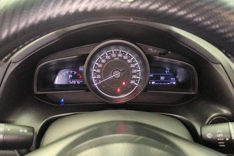 Used Mazda Mazda 3 Axela 2017 Sedan 1.5L Automatic Luxury Model Emission Standard China V
