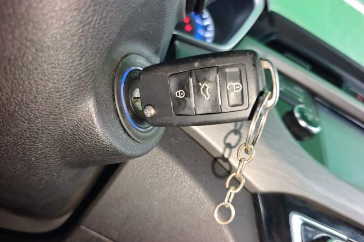 Used Geely Auto Vision X3 2017 1.5L Manual Luxury Model
