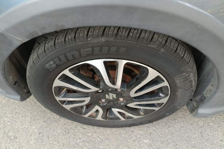 Used Suzuki Swift 2016 1.5L Automatic Fashionable Coolplay Edition
