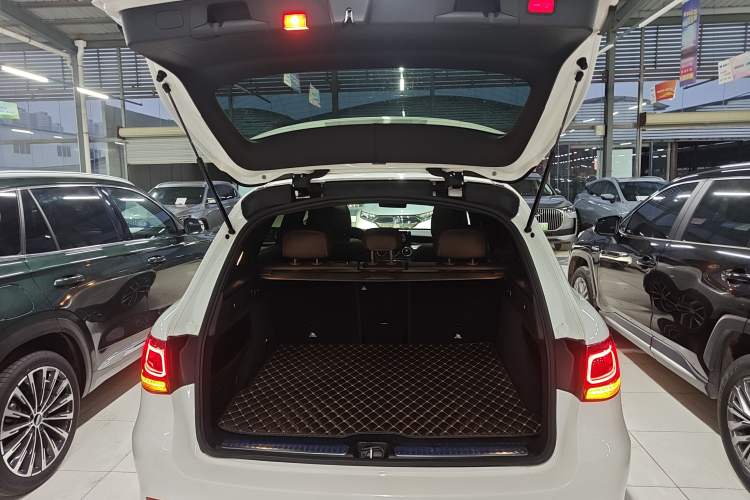 Used Mercedes-Benz GLC 2020 Facelift GLC 260 L 4MATIC Luxury Edition