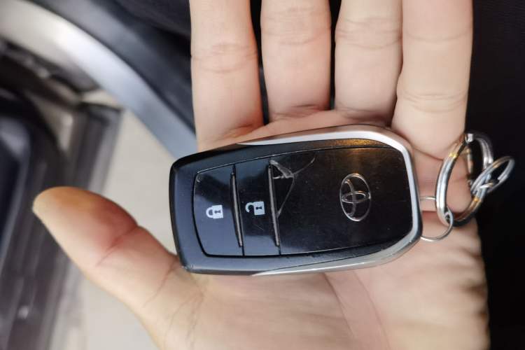 Used Toyota RAV4 2019 2.0L CVT Two-Wheel Drive Pioneer Edition China V Standard
