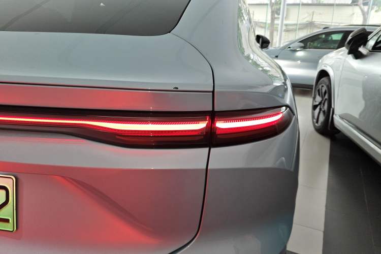 Used Nio EC6 2023 75 kWh