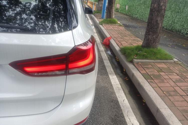 Used BMW X1 2020 sDrive25Li Leading Model
