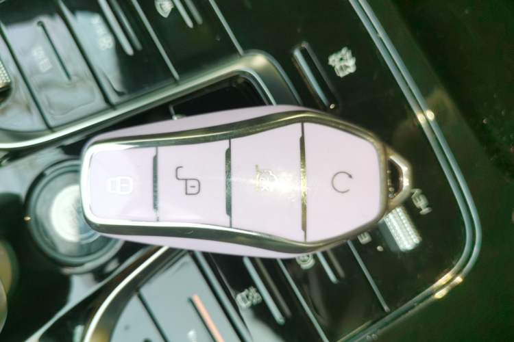 Used BYD Qin PLUS 2023 Champion Edition DM-i 55KM Leading Model
