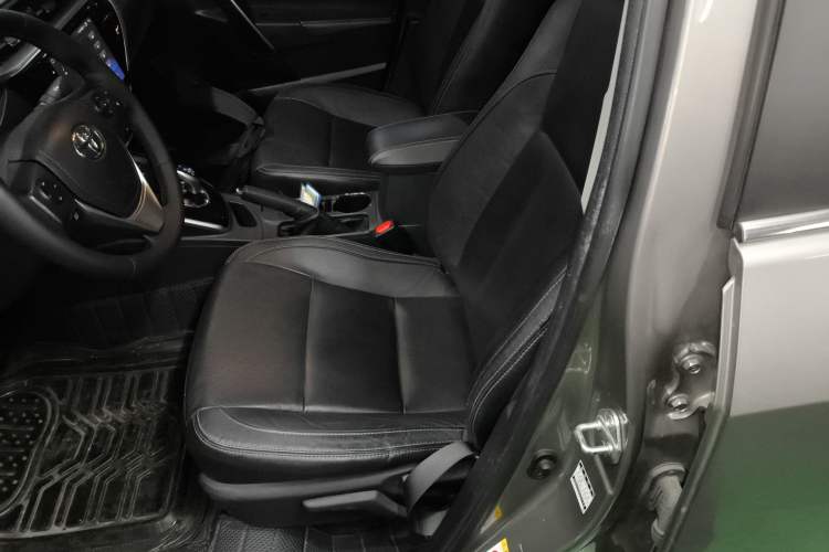 Used Toyota Corolla 2016 Dual-Engine 1.8L E-CVT Elite Edition
