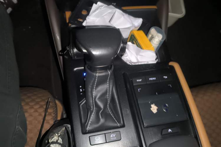 Used Lexus ES 2018 300h Executive Version China V Standard
