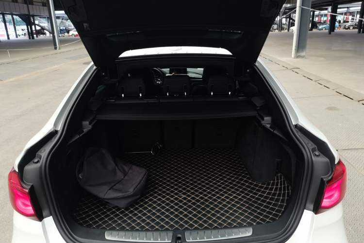 Used BMW 3 Series GT 2019 320i M Sport Night Edition
