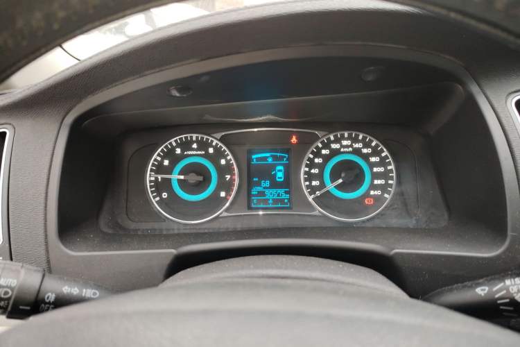 Used Geely Auto Vision 2015 1.3T Manual Luxury Model
